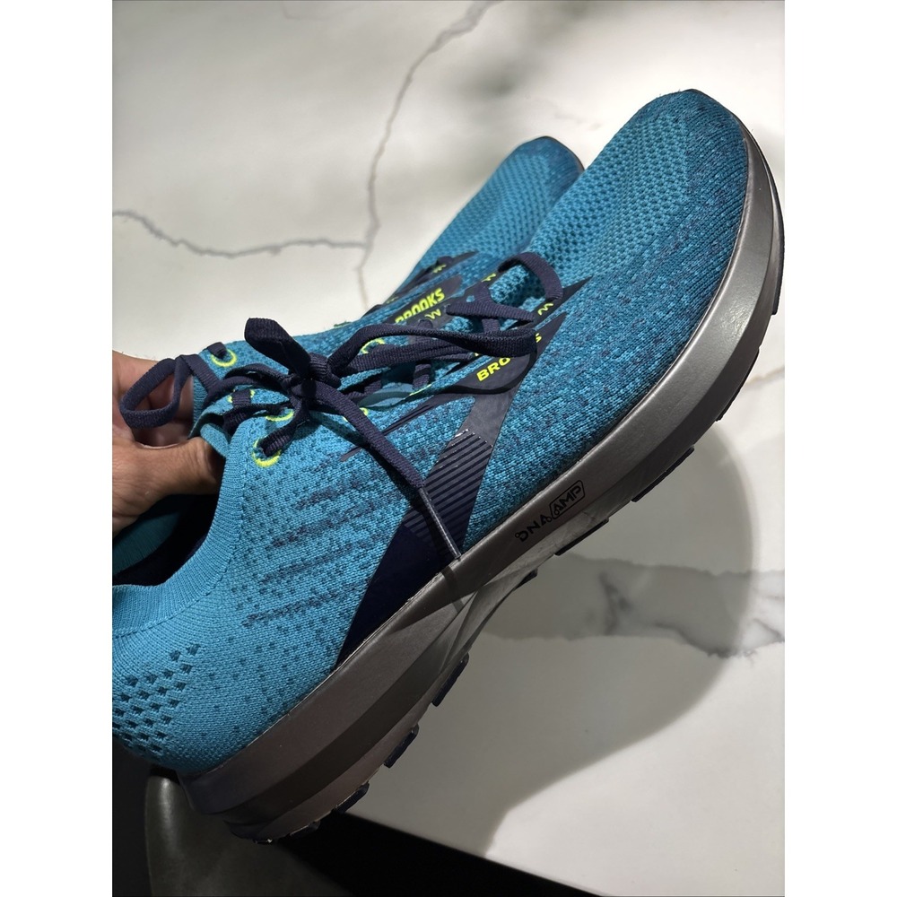 Size 13 - Brooks Levitate 3 Navy Green